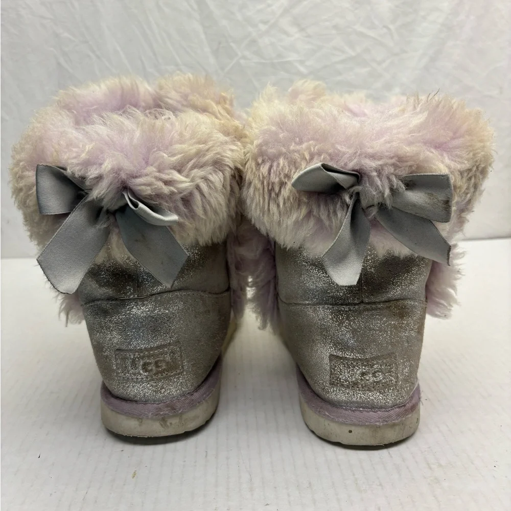 UGG Glitter Faux-Fur Cuff Boots - Light Purple and Silver, SZ 6 big girl, box 36